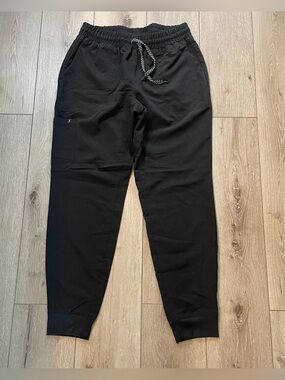 Jaanuu Black Momentum Scrub Joggers - Athleisure Mid-Rise Cargo Pants Medium